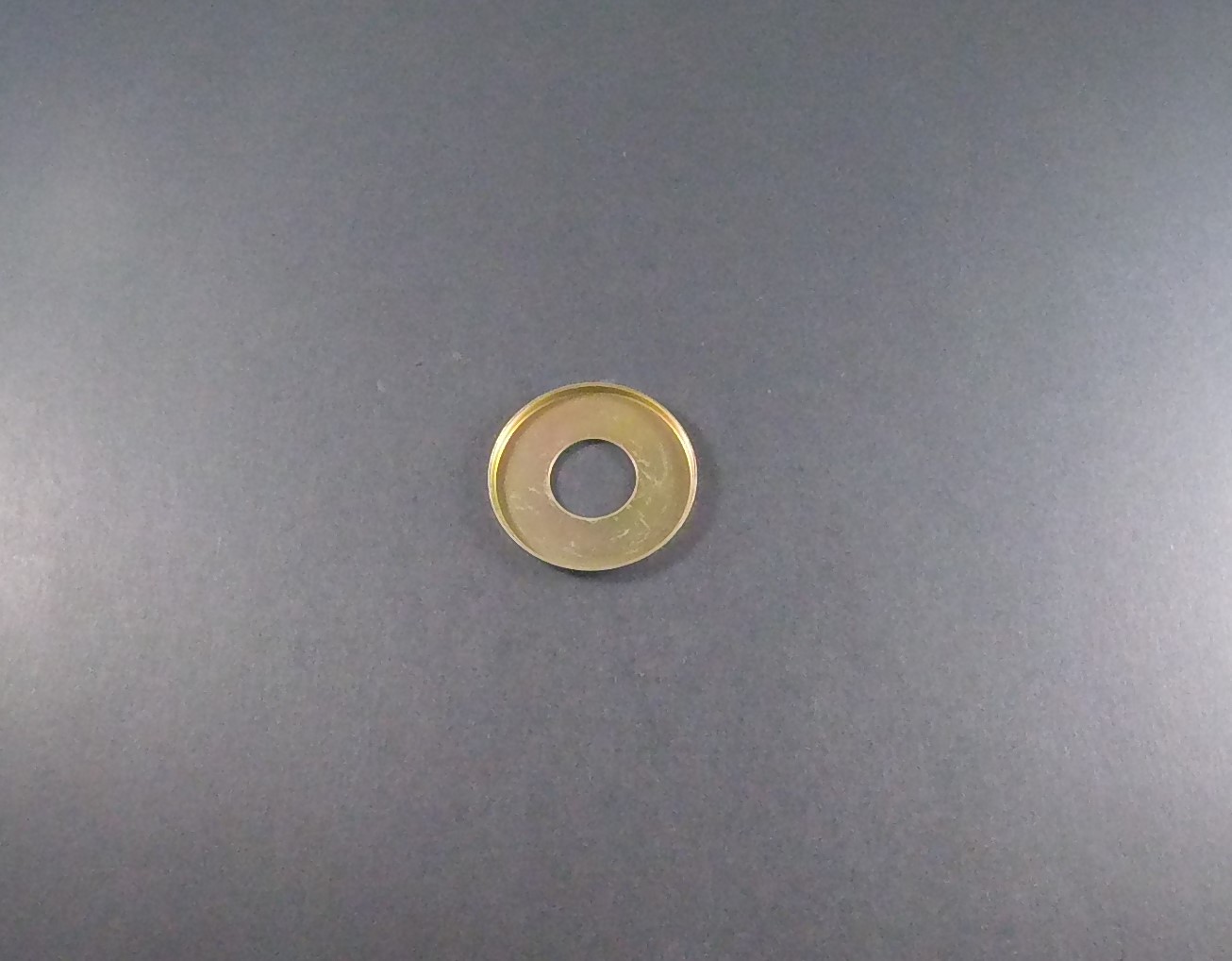 24044 Retainer, Exhaust Valve Spring