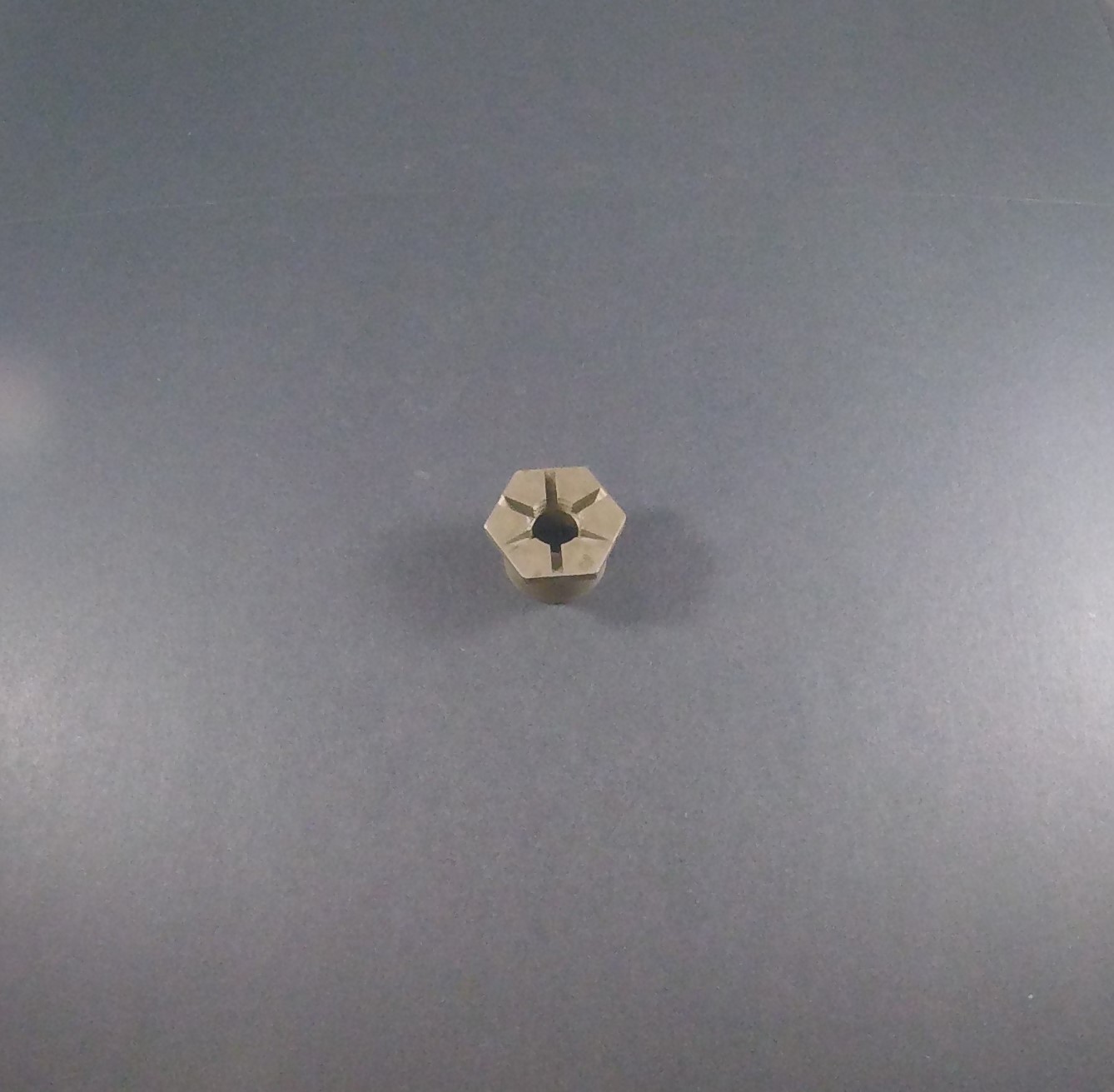 H26-032 Nut, Shaft