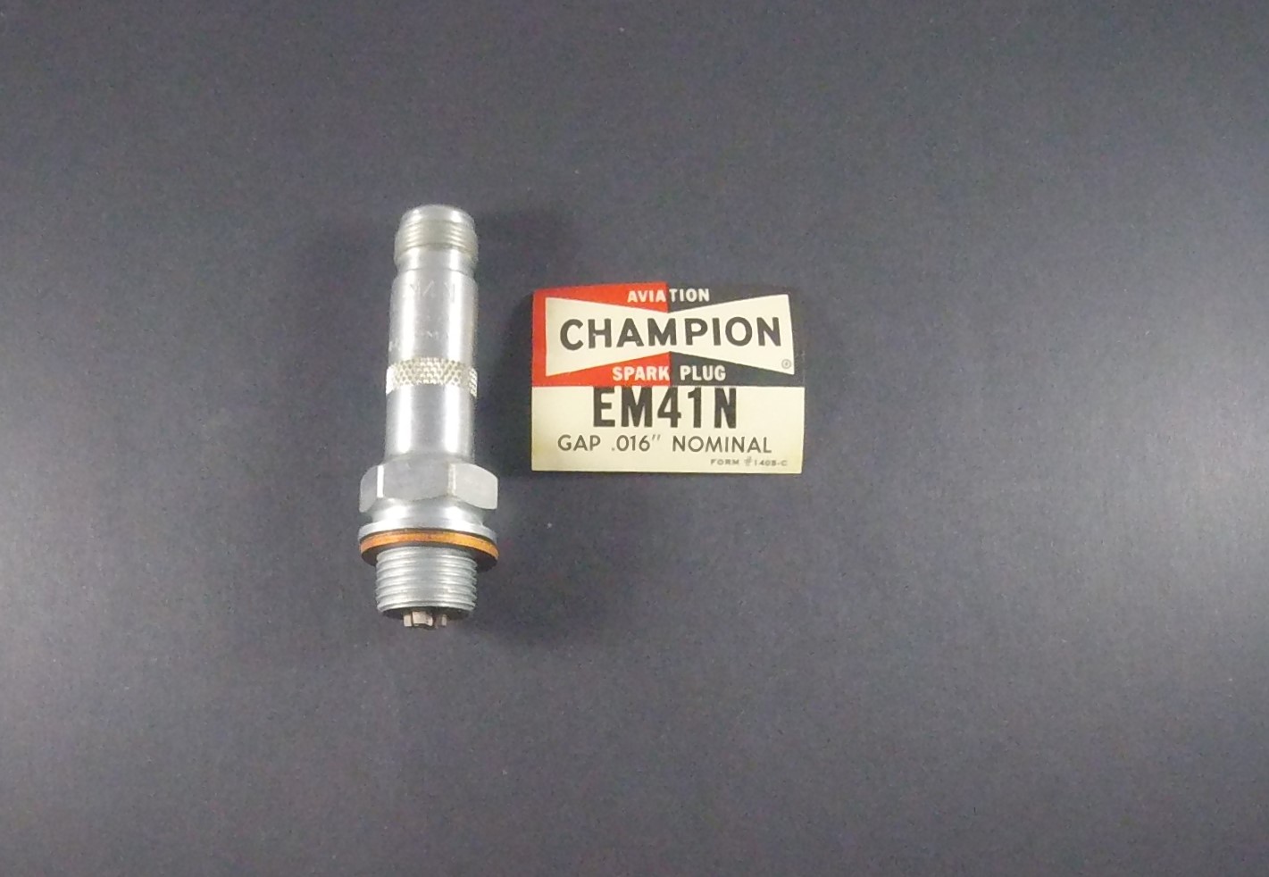 EM41N Spark Plug
